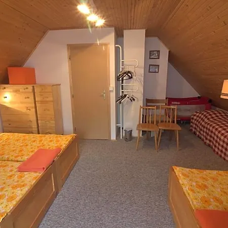 Orange House * Kladenske Rovne