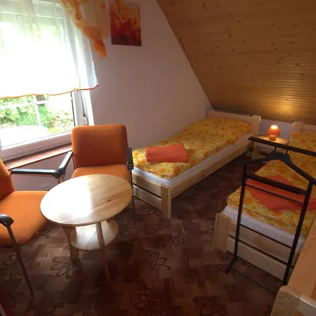 Orange House * Kladenske Rovne