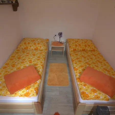 Orange House Chata Kladenske Rovne