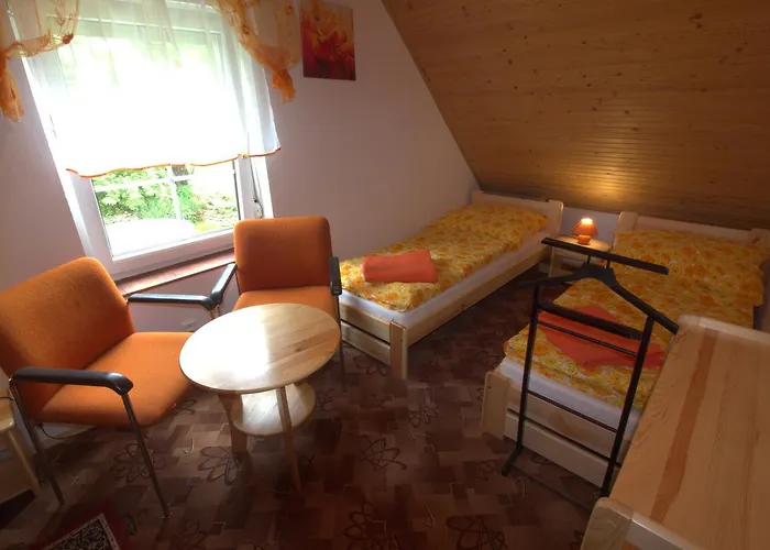 Orange House * Kladenske Rovne