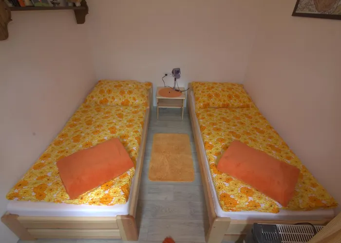 Orange House Lodge Kladenske Rovne
